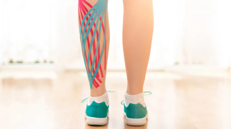 Реабилитация, отеки или спортивные травмы: как работают тейпы и что о них говорит наука