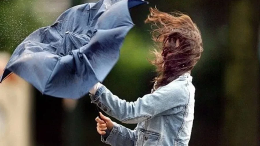 Погода: синоптики прогнозируют дожди и сильный ветер