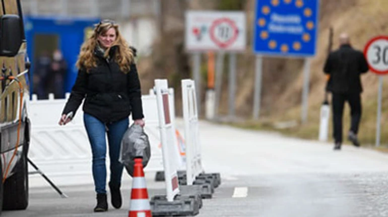 Нові правила безвізу: як українців пускатимуть до ЄС з 2022 року