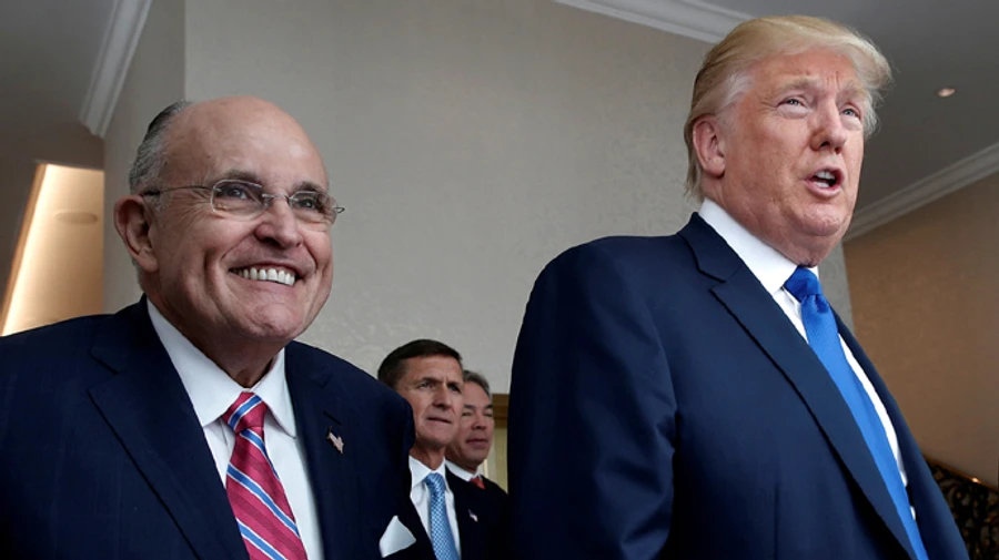 Трамп ищет защитников для нового процесса по импичменту: рассматривает Джулиани