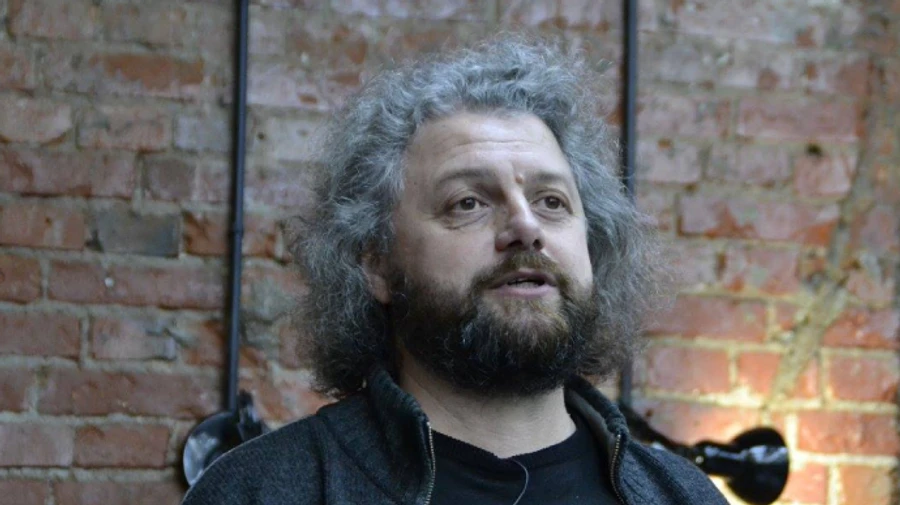 Білоруського поета арештували на 13 діб за те, що показував вікторію