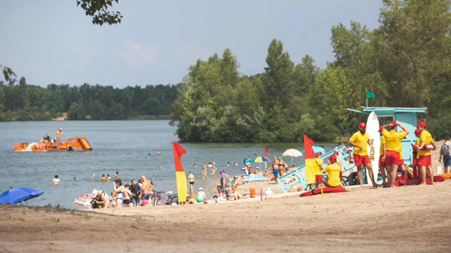 У Кличка розповіли, де в Києві можна купатися, а де тільки засмагати. Список