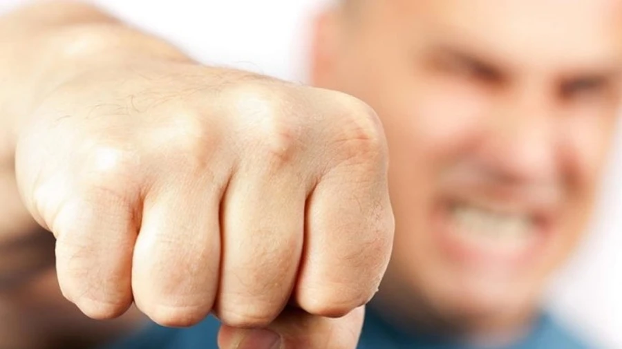 Массовая драка с участием сторонников Шария произошла в метро Киева