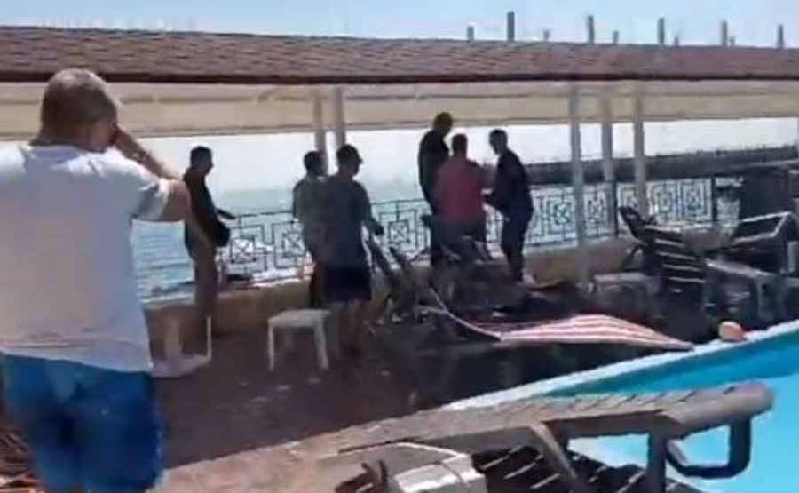 В Одессе стычка за доступ к части пляжа: на людей наставили автомат