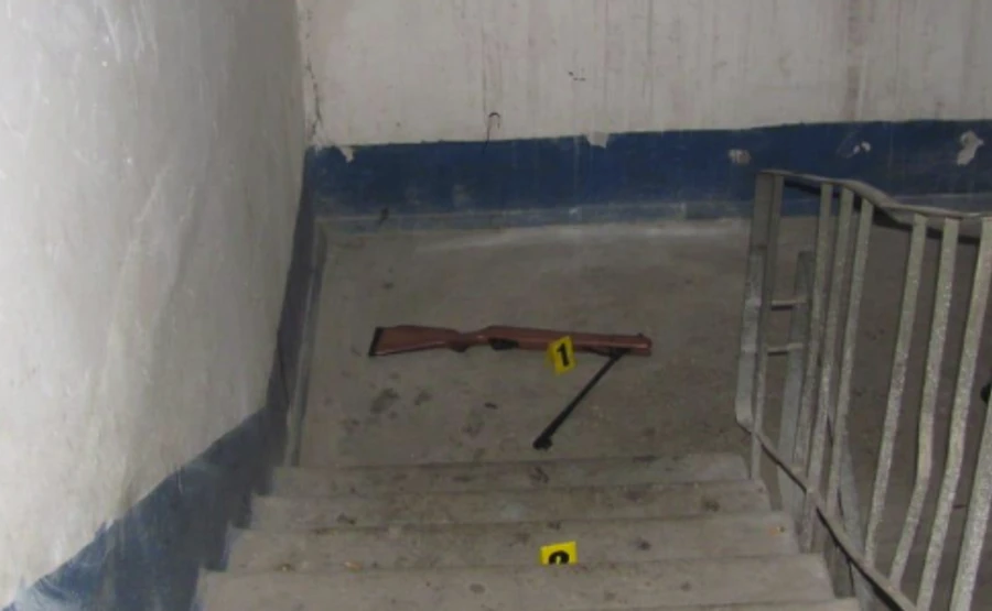 Полицейский подстрелил мужчину, который издевался над женой и напал на правоохранителей