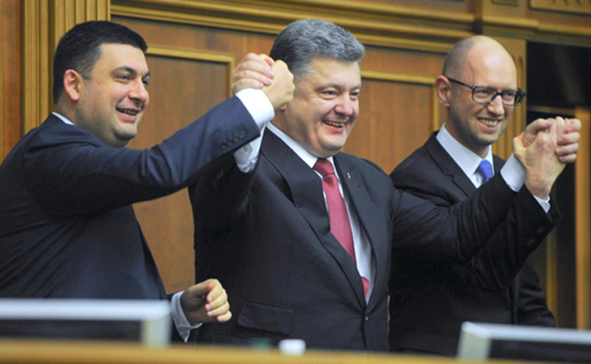 Повернення Кабміну. Що відбувалося за лаштунками гучних заяв міністрів