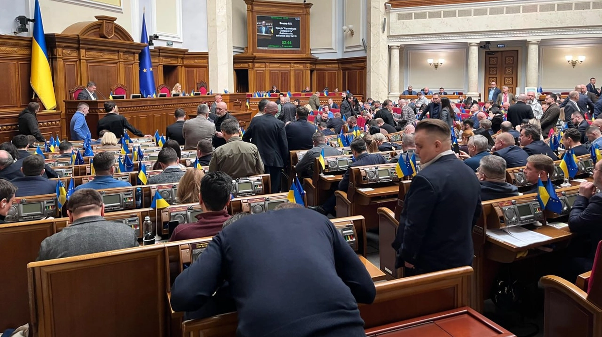 Арахамія: Верховна Рада діє в складних умовах та приймає рішення