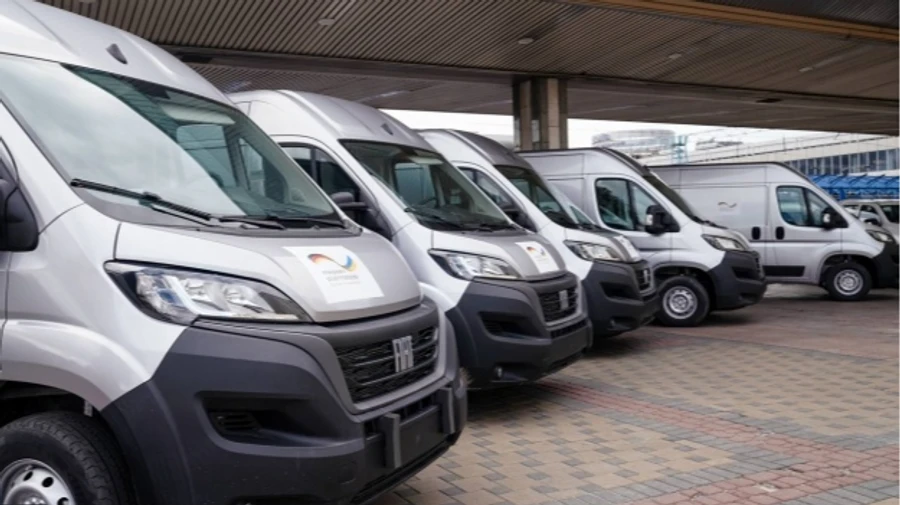 Германия передала Укрзализныце 10 автомобилей для ремонтных бригад