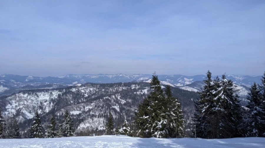 В Україні прогнозують хмарну погоду, подекуди – мокрий сніг і дощ