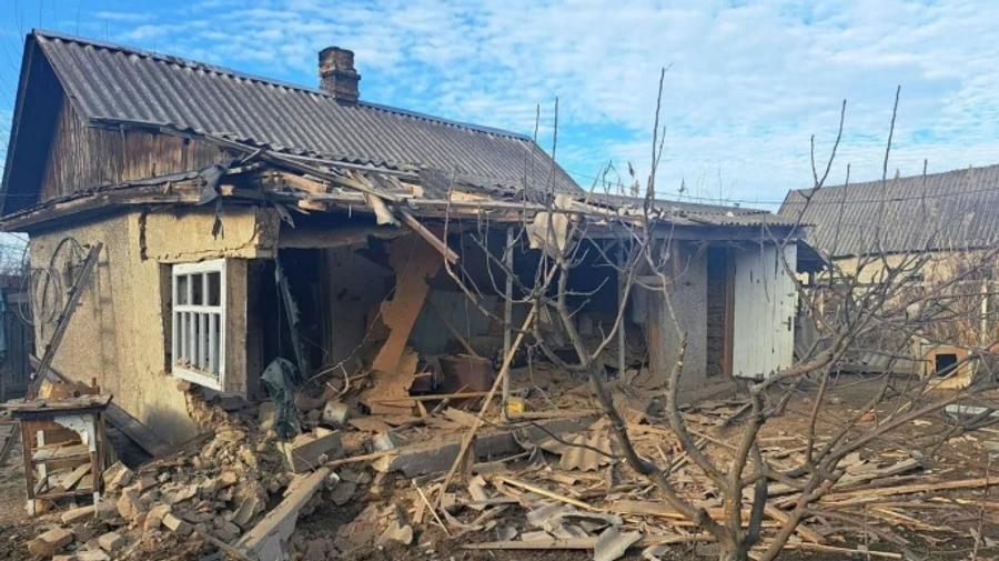 Russians attack Nikopol district with artillery, injuring woman