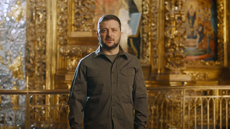 Зеленський на Великдень у Софії Київській попросив сили для перемоги