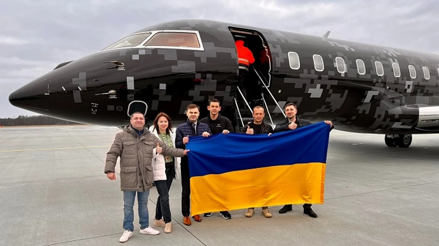 Командир екіпажу SpaceX привіз допомогу українським військовим