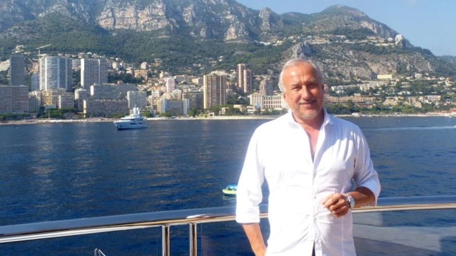 СНБО сняла санкции с олигарха российского происхождения, которого разыскивает НАБУ