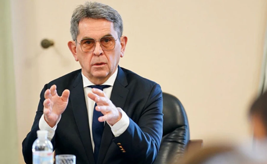 Коронавірус: Міністр охорони здоров’я ініціює позачергове засідання Ради