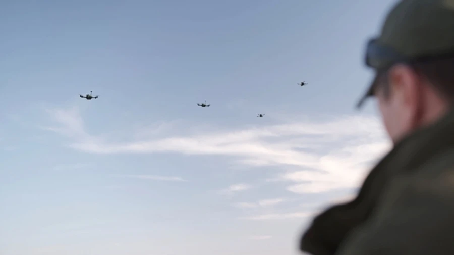 Ukrainian forces using drone swarms that autonomously locate and strike targets – WSJ
