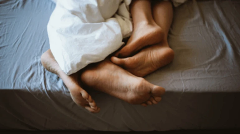 Маленькі ритуали, обмін фото та інтим по телефону: як підтримувати вогник у стосунках на відстані