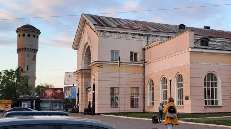Росіяни пошкодили залізничний вокзал у Полтаві