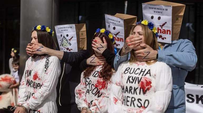 Ті, що залишаються спонсорами війни: як міжнародні компанії виправдовують свій невихід з Росії