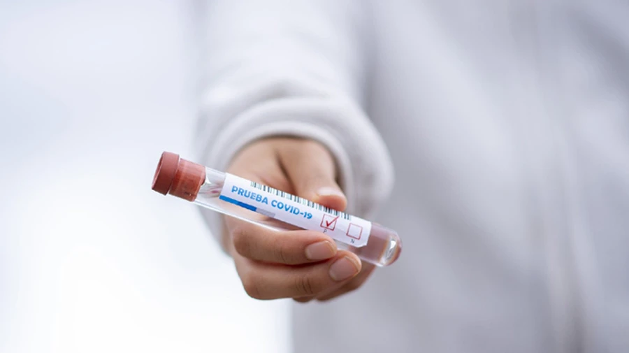 Во Франции второй день подряд – рекорд заражений коронавирусом