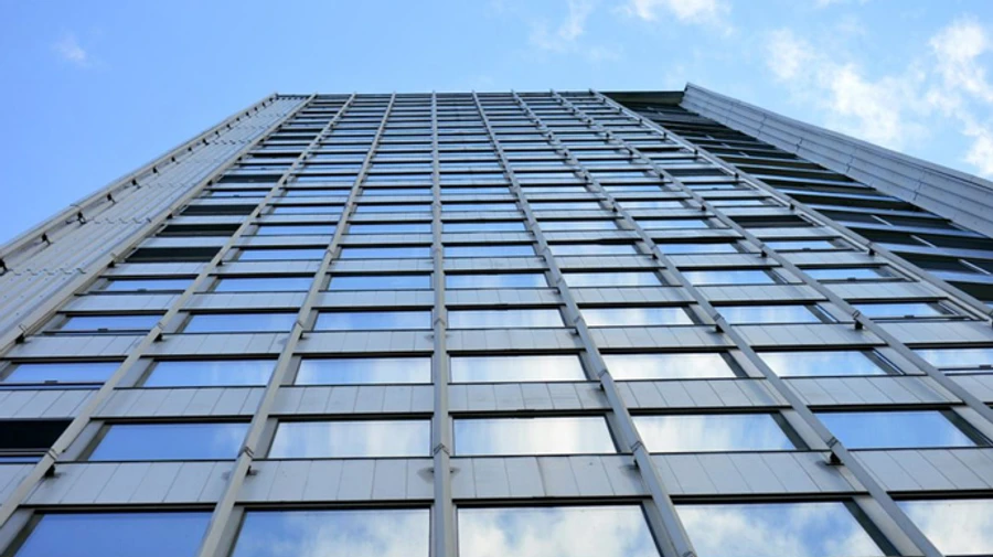 У Києві дитина випала з балкону 21-го поверху