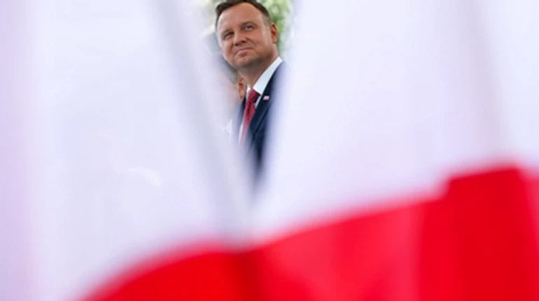 Вибори проти правил: чому Польща ще нескоро отримає новообраного президента