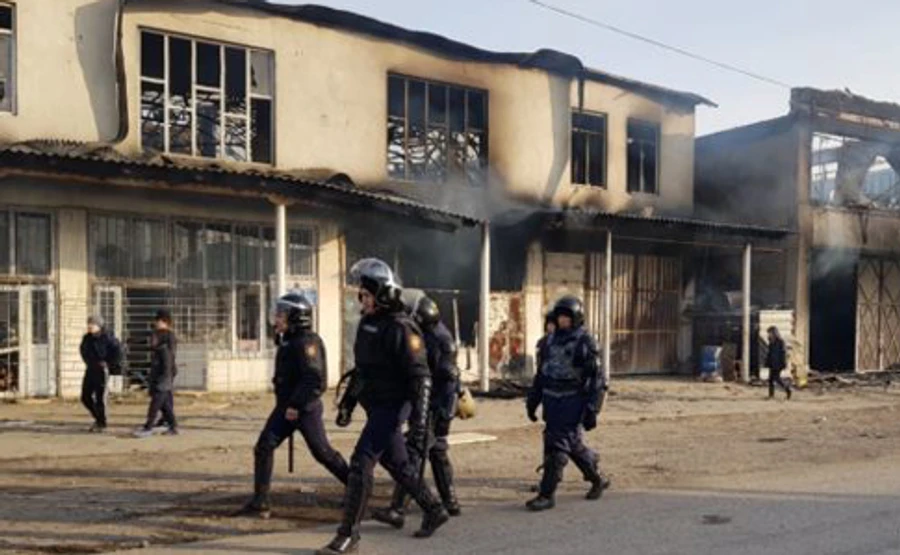 Ночные погромы в Казахстане: восемь человек погибли, десятки раненых - СМИ