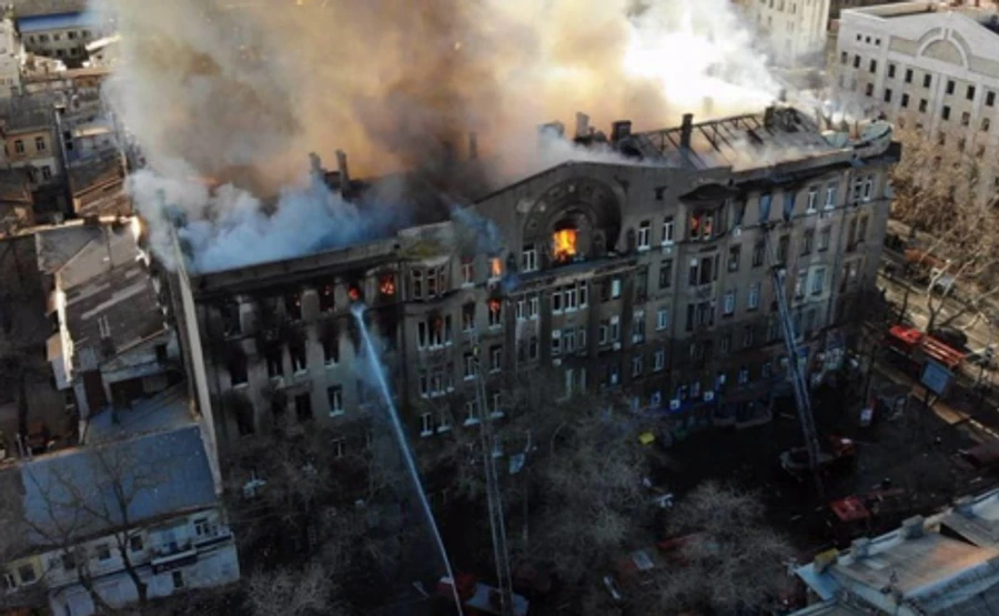 Зеленский дал звание Героя Украины двум погибшим в пожаре в Одесском колледже