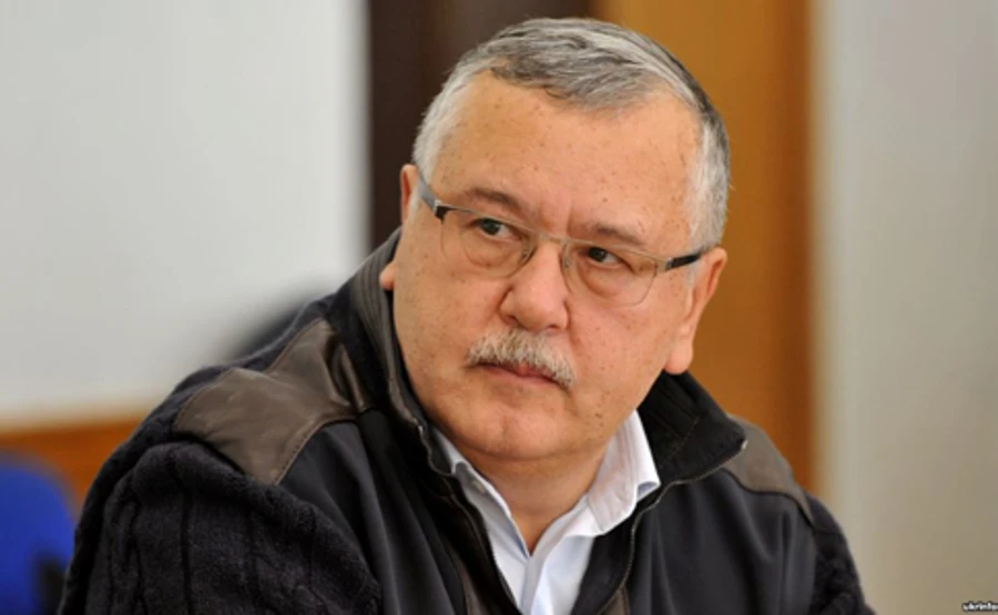 Самопоміч готує закон про обмеження президента, Гриценко розкритикував