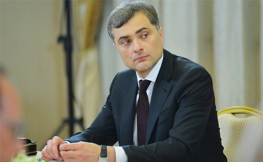Сурков назвал конструктивными переговоры с Волкером