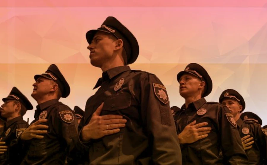 Хроніка 30 серпня. Міліція охороняє бігборди з Януковичем, а поліція не може приборкати дебоширів