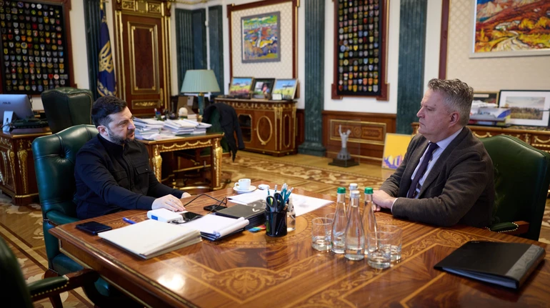 Zelenskyy meets with senior Ukrainian diplomat as he considers candidates for head of President's Office