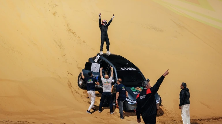 Електромобіль Zeekr 7X встановив рекорд на одній з найвищих дюн світу