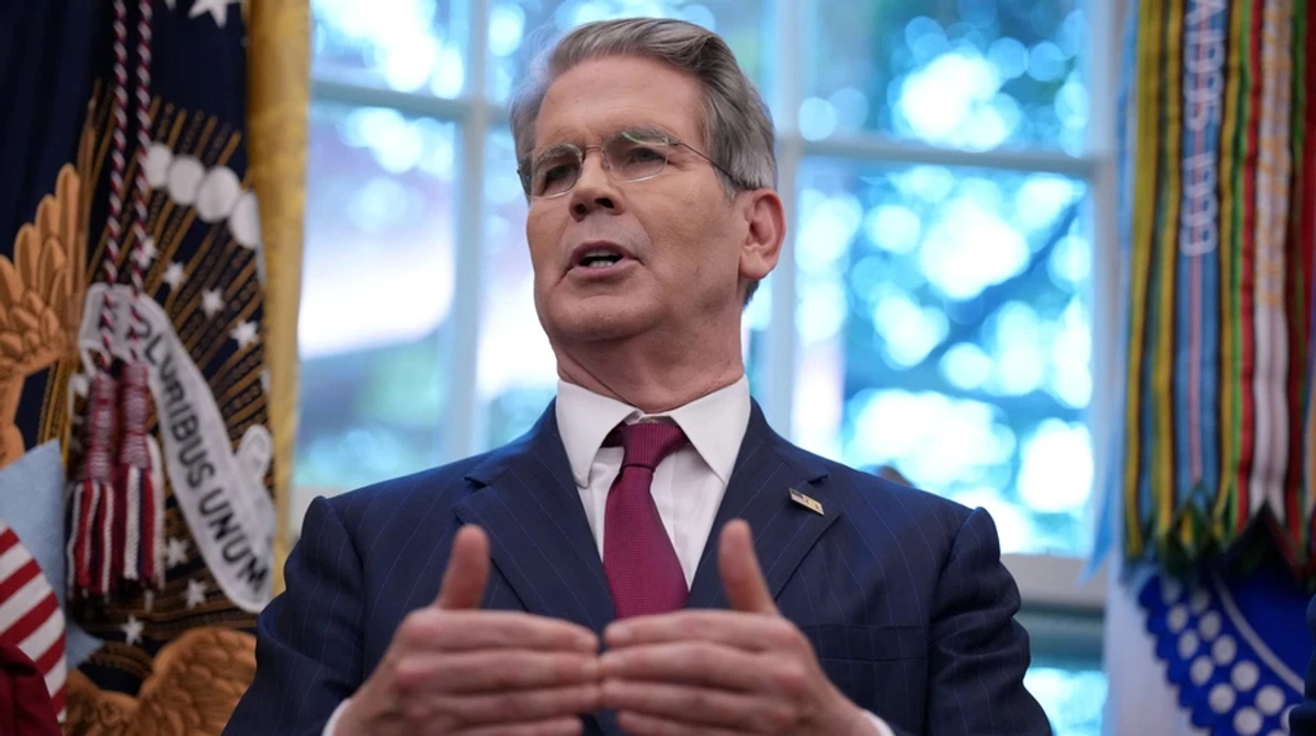 США тимчасово дозволили продаж іранської нафти з танкерів для стримання цін