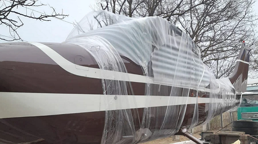 Таможенники изъяли у украинца американский самолет, который тот вез в Молдову 