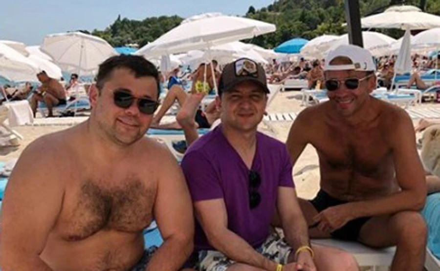 Зеленский в Одессе: посетил Лигу смеха и сходил на пляж