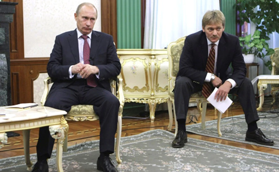 Пєскову довелося відмивати слова Путіна про військових РФ в Україні