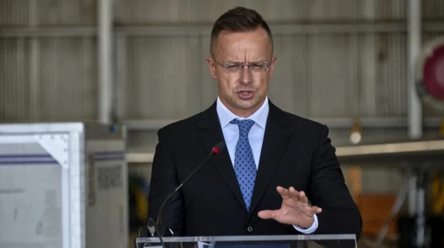 Hungarian foreign minister claims seized cash from Ukrainians may belong to Ukrainian military mafia