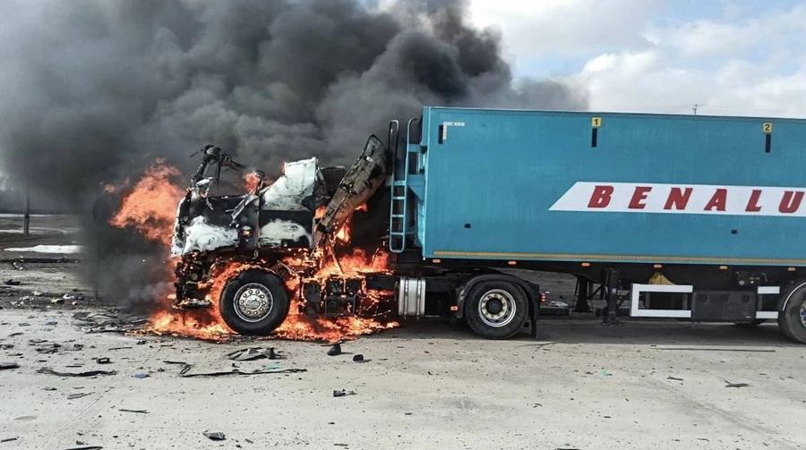 Російський дрон поцілив по зерновозу на Сумщині: загинув водій