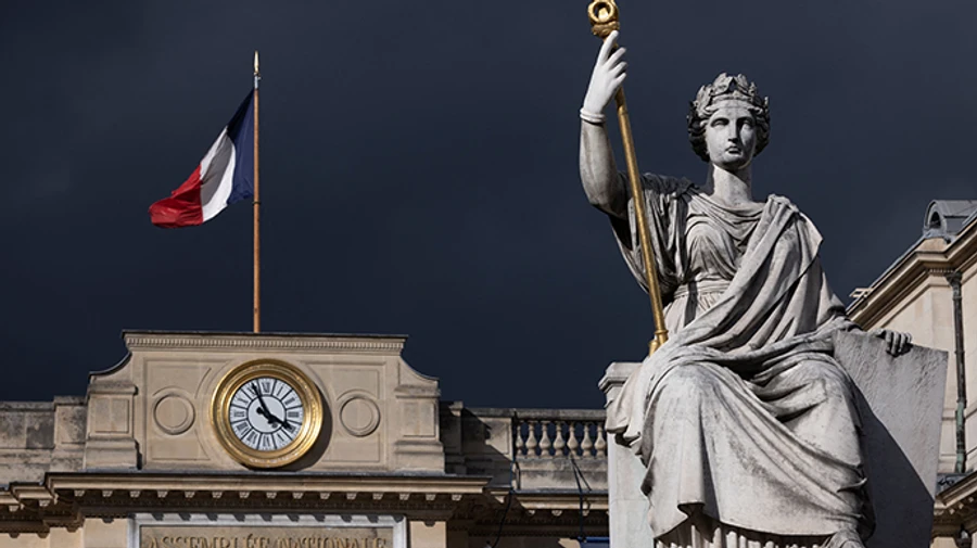 Франція блокує рішення ЄС у справі фінансування поставок боєприпасів для України – польські ЗМІ