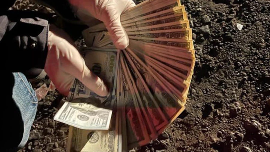 У перший день на посаді начальника попався на хабарі: в Одесі викрили поліцейського