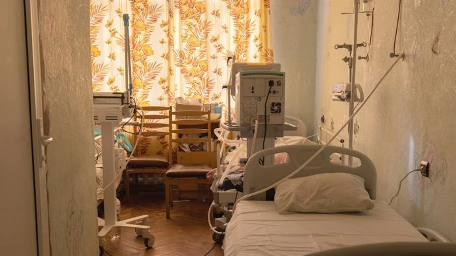 Україна б'є власний максимум летальних випадків від Covid: за добу 734 смерті