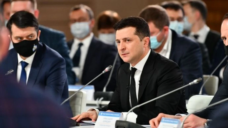 Зеленський каже, що уважно стежить за місцевими елітами і не допустить князівств