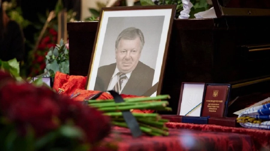 Зеленський присвоїв звання Героя гендиректору Південного, який помер від коронавірусу