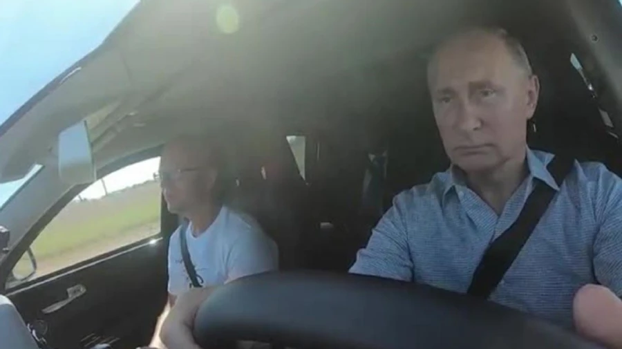 Путин снова приехал в Крым: МИД отреагировал нотой протеста