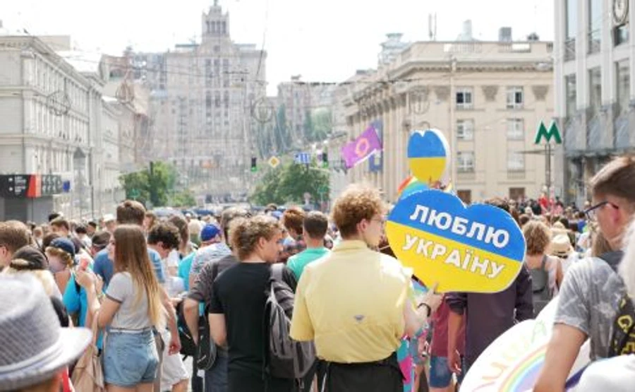 В Марше равенства приняли участие более 30 военных