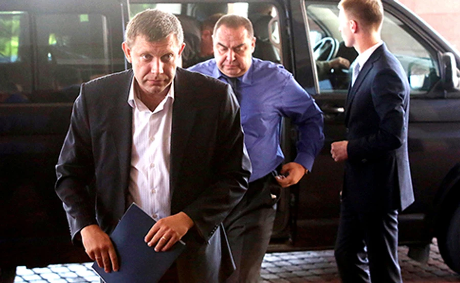 В АП не надходили подання на позбавлення громадянства ватажків ОРДЛО