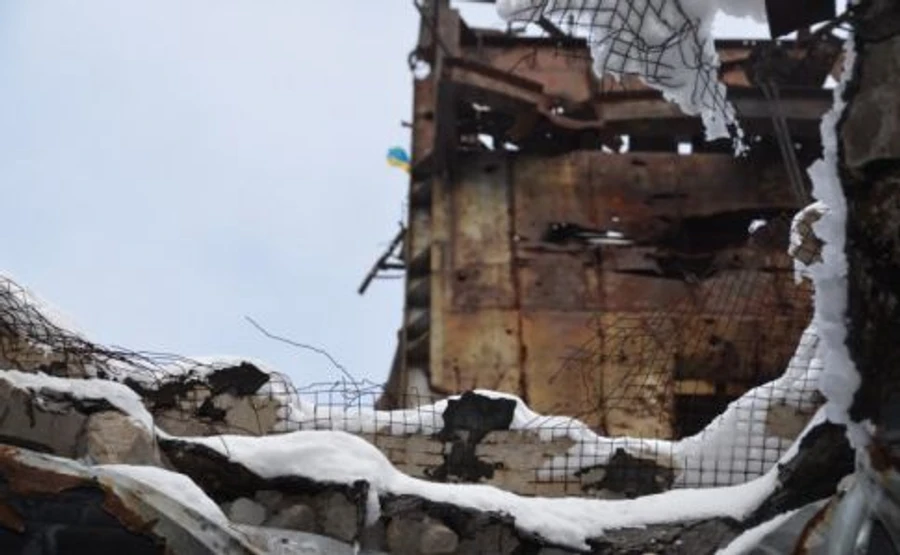 У промзоні Авдіївки вночі стріляли, але місто відновлюють