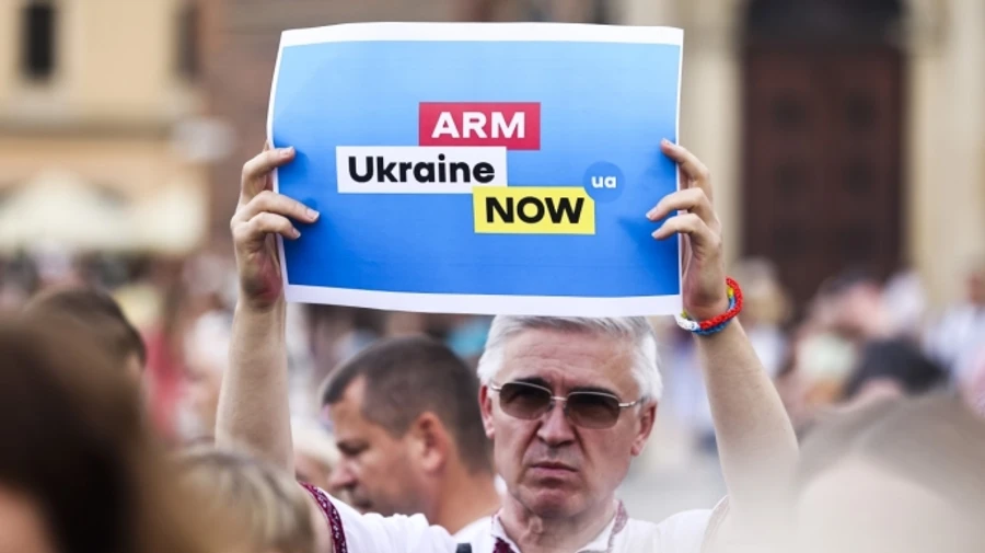 Більше половини мешканців ЄС підтримують військові постачання Україні – опитування