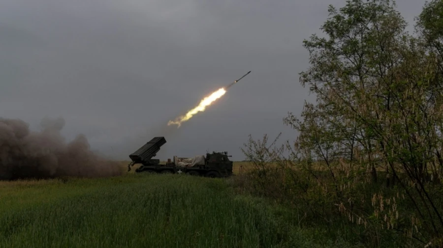 Россияне за сутки потеряли еще более 1200 солдат и 9 танков