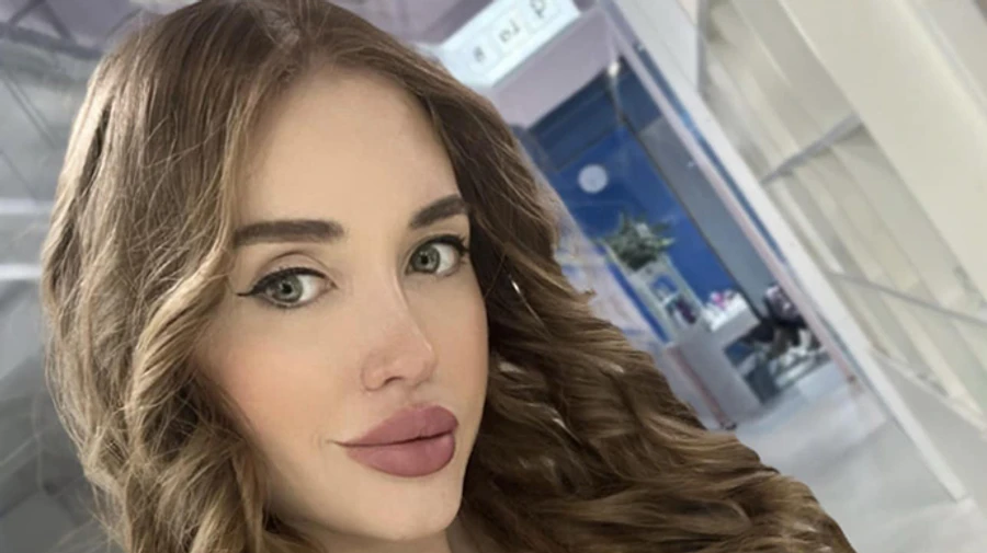 Дружина Слуги народу Торохтія заявила, що в неї достатньо коштів на купівлю автомобілів